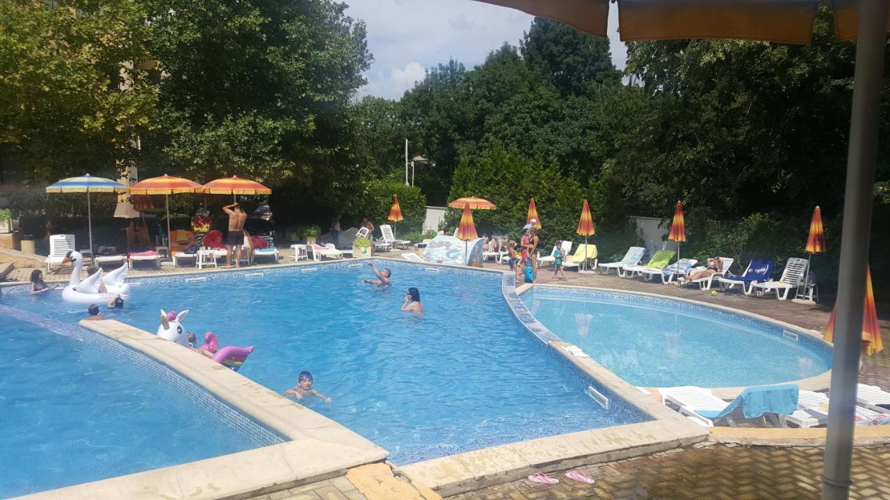Privates, Schoenes Und Grosses Appartement In Goldstrand Exteriör bild